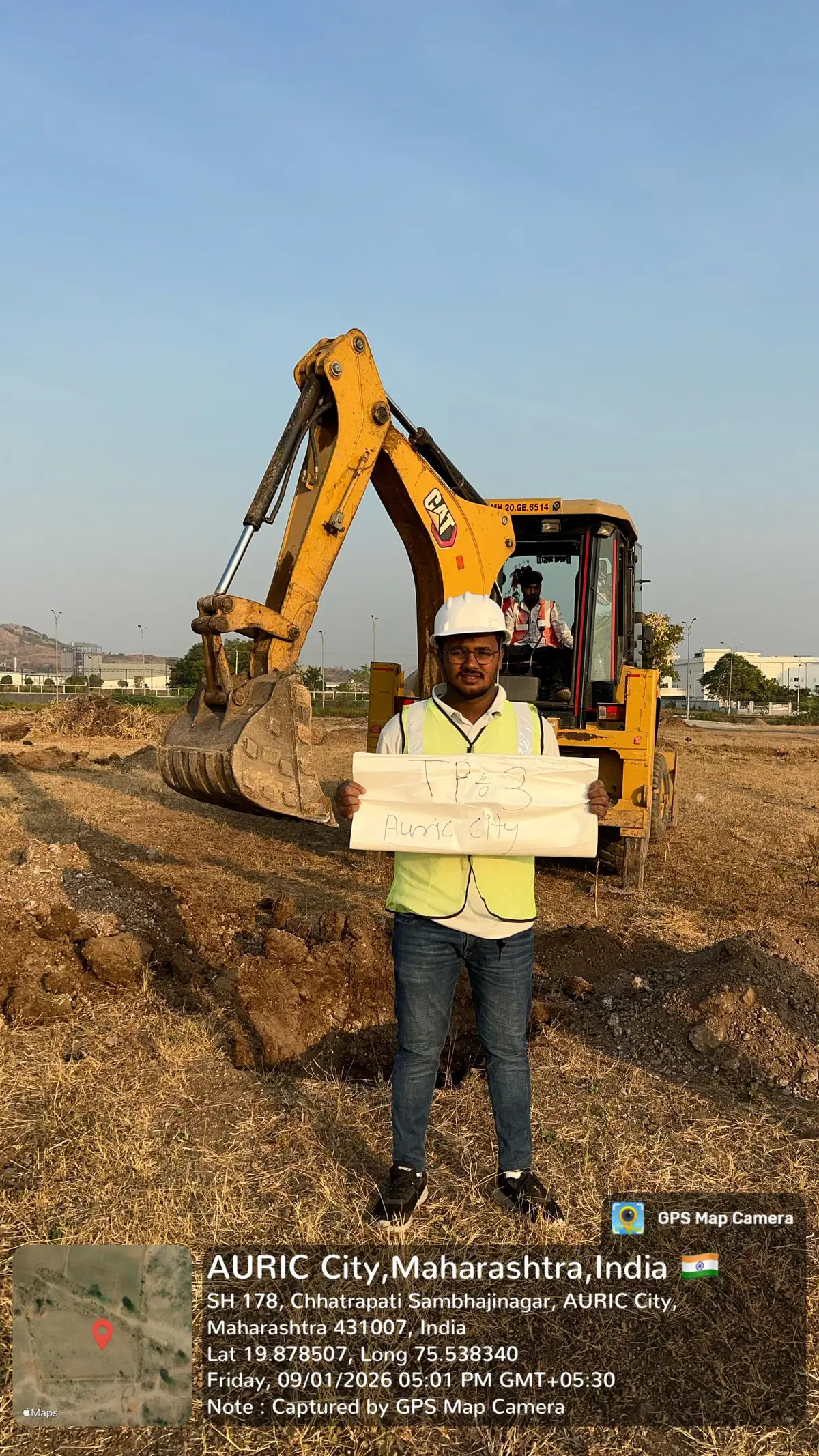 On-site concrete slump testing at construction site in Chhatrapati Sambhajinagar