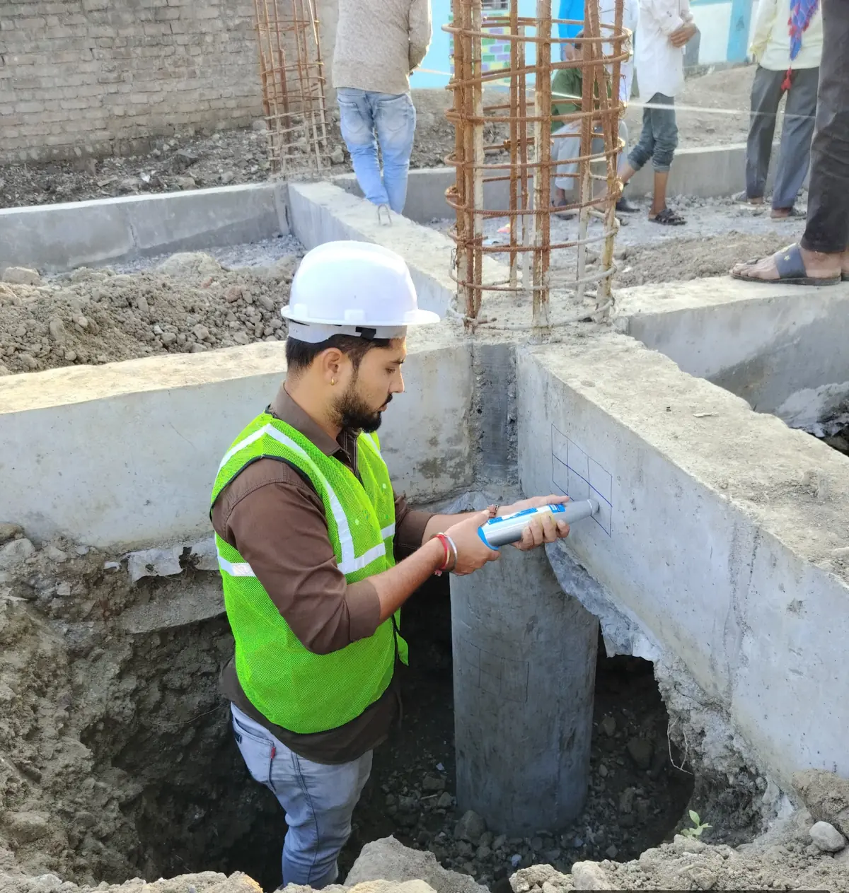 Pile integrity testing (PIT) and foundation load tests on-site