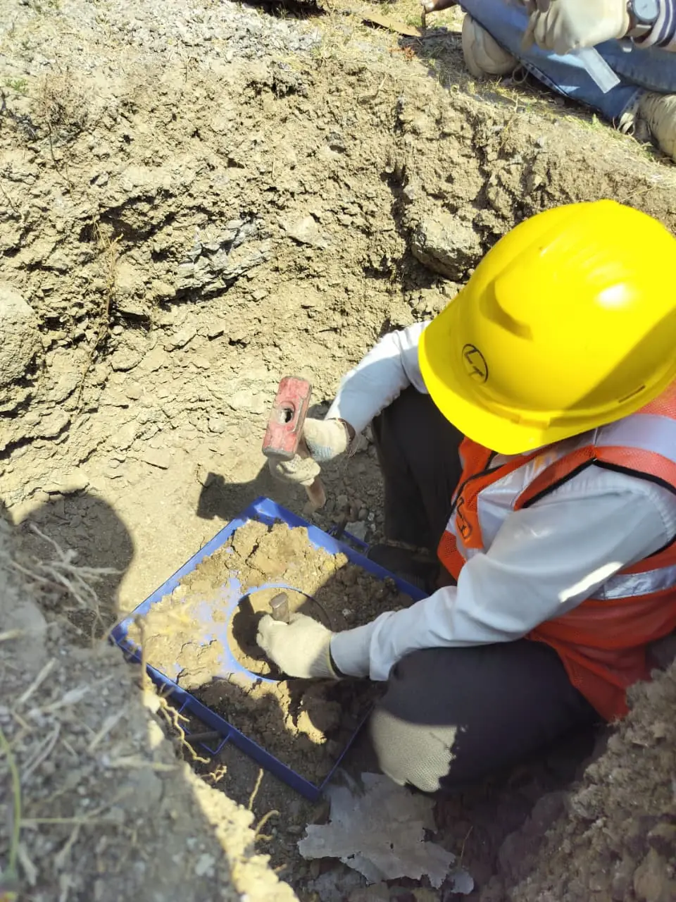 Non-destructive ultrasonic pulse velocity (UPV) check on-site